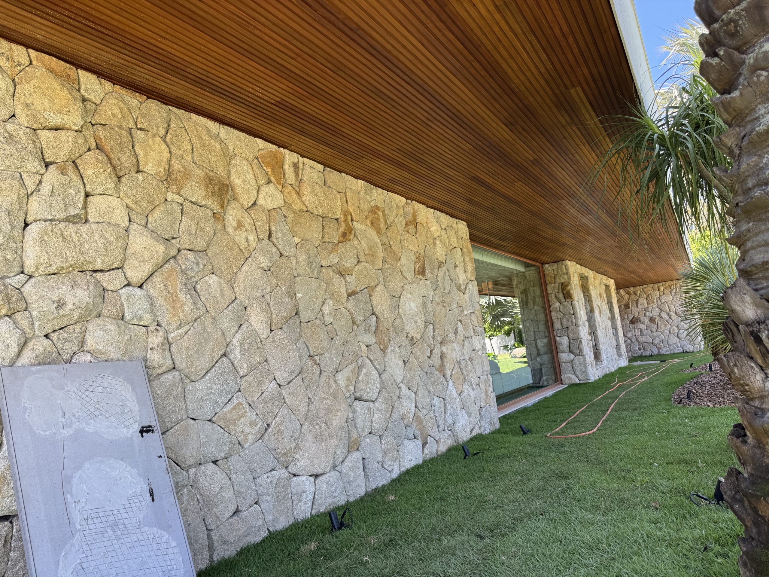 Ripado e revestimento em madeira nobre – Hoffmann & Borges Madeiras, Gravataí/RS